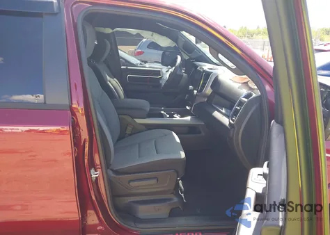 2025 Ram 1500 Big Horn/Lone Star из США, поврежденный, VIN 1C6RRFFG4SN511356